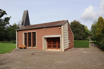 Friedhof Rollshausen Leichenhalle auf den Firedhof in Rollshausen © Samtgemeinde Gieboldehausen