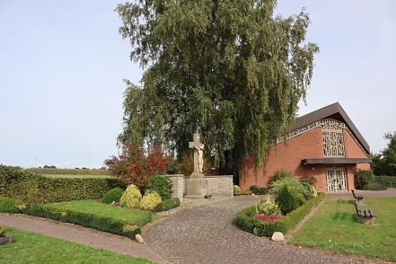 Friedhof Wollbrandshausen Leichenhalle auf den Friedhof in Wollbrandshausen © Samtgemeinde Gieboldehausen