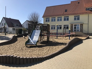 Schulhof Grundschule Bilshausen&nbsp;&copy;&nbsp;Grundschule Bilshausen